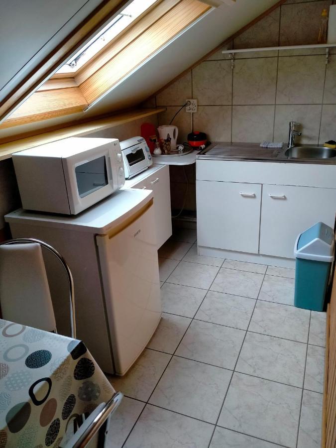 Gasthof Lederhose Diepenbeek Exteriör bild
