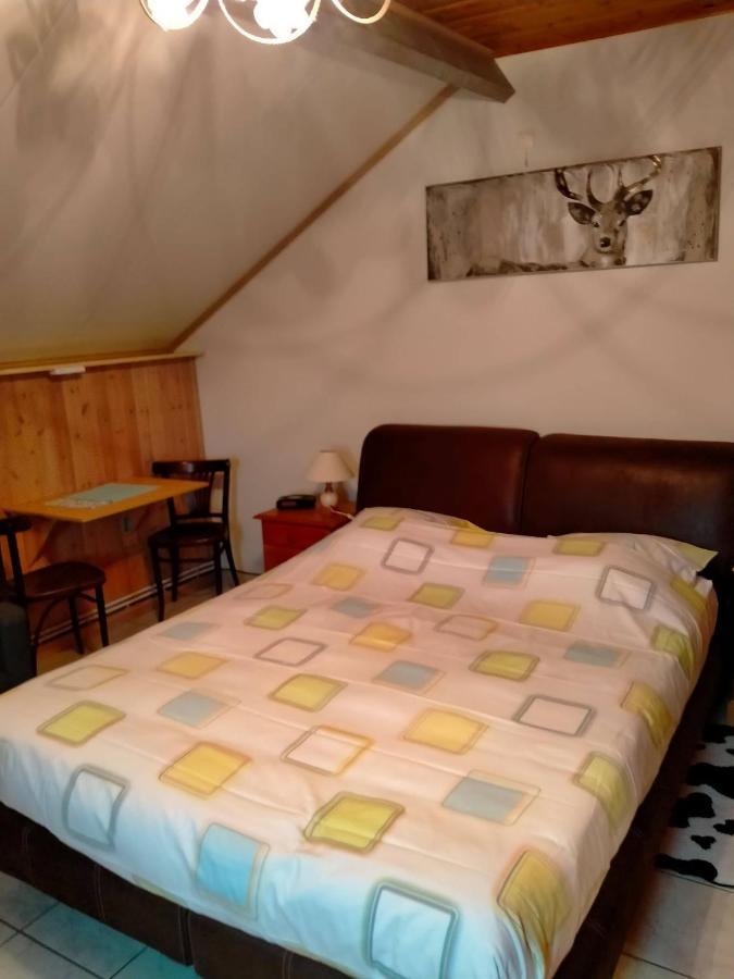 Gasthof Lederhose Diepenbeek Exteriör bild